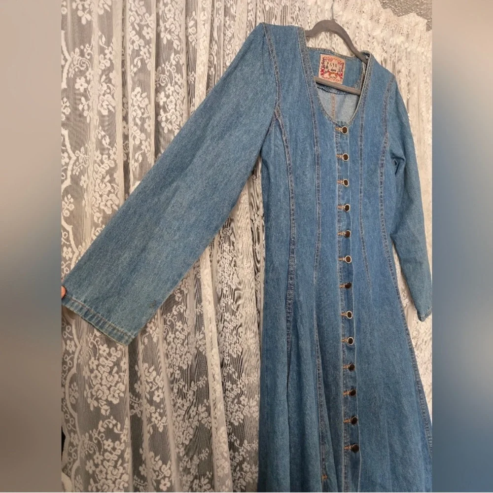 Vintage 1980s Pashu Denim Button Front Dress | Fitted Midi | Long Sleeve - Picture 7 of 9